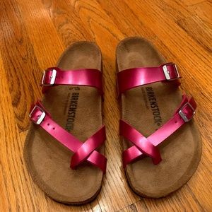 Birkenstock Mayari Metallic Magenta Sandal sz 36